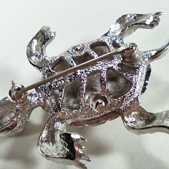 Vintage 1980's Silver Tone Monet Turtle Brooch - Picture 6 of 6